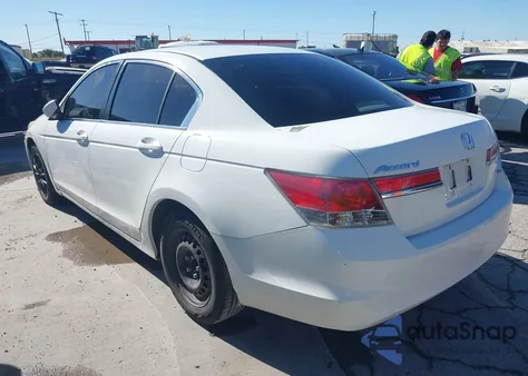 2011 Honda Accord 2.4 Lx z USA, uszkodzony, nr VIN 1HGCP2F37BA113139